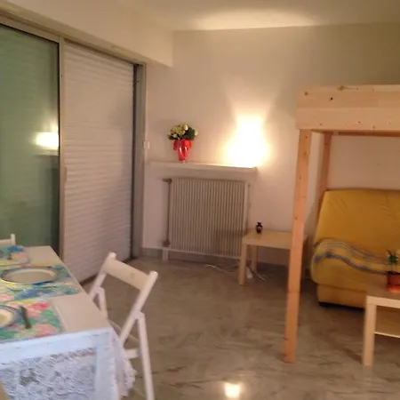 Studio Vue Mer-piscine * Nice